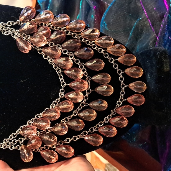 Neclace - Picture 2 of 4